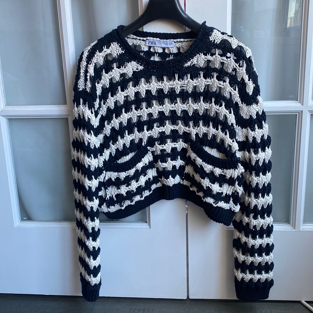 Zara Open Knit Cropped Sweater with Pockwts